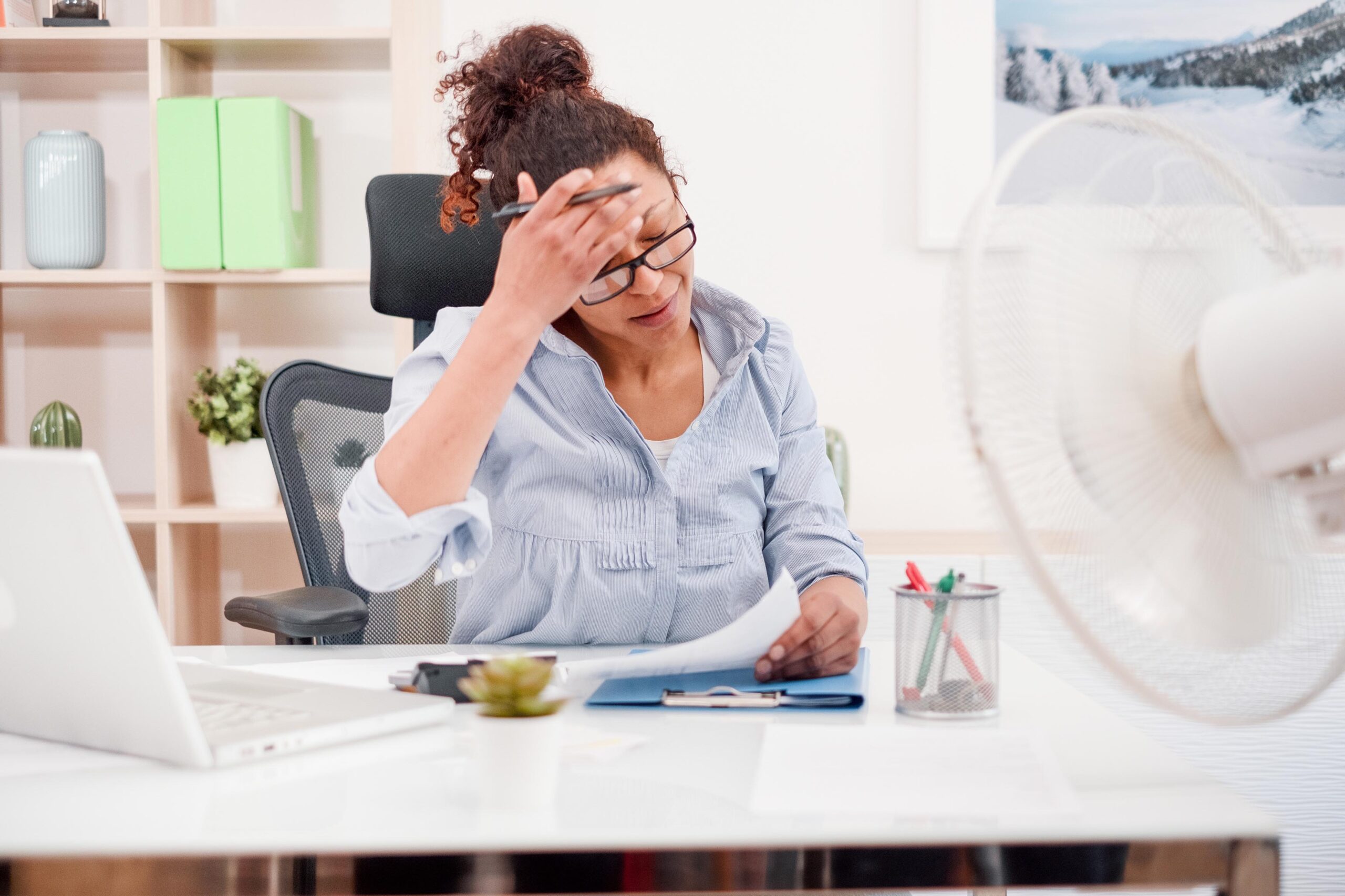 Does heat affect productivity in the office?